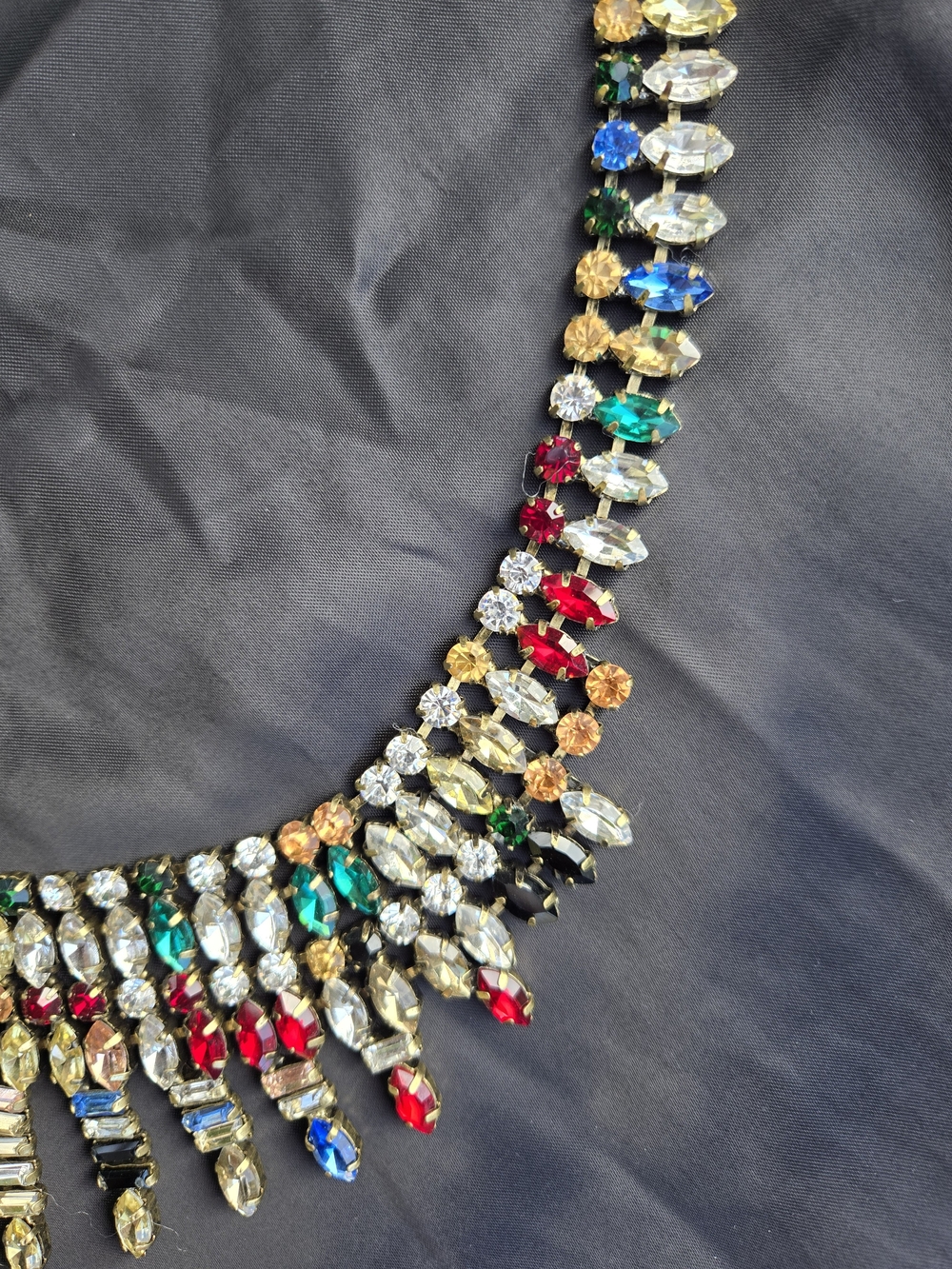 Banana Republic Goldtone Multi-color Fringe Statement Bib Necklace - NWT! - Picture 5 of 11
